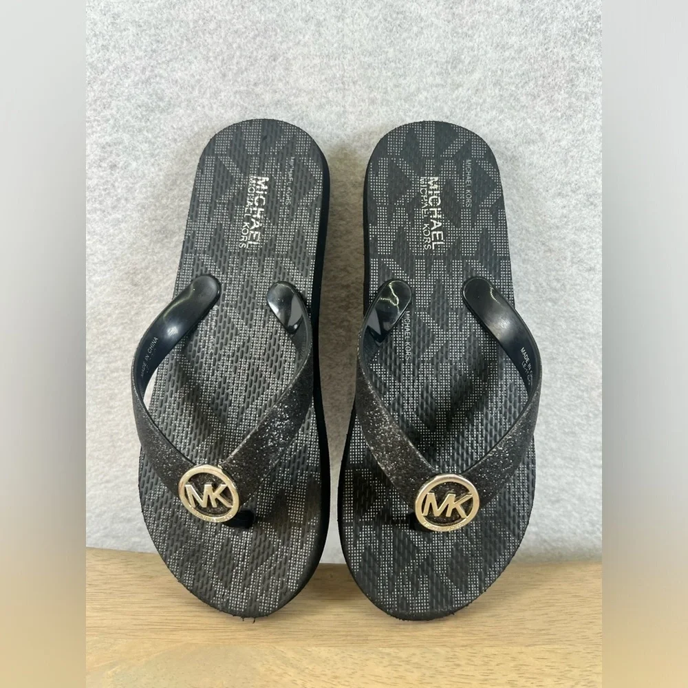 MICHAEL KORS MK Signature Bedford‎ Black Flip Flops Sandals Size  13-1 KDS NWOT